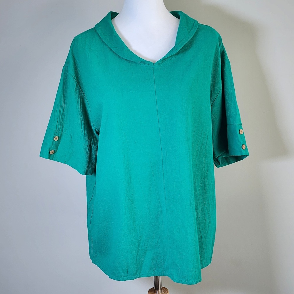 Kelly Green Top 3X V-Neck Short Sleeve Blouse Button Detail Textured Lightweight